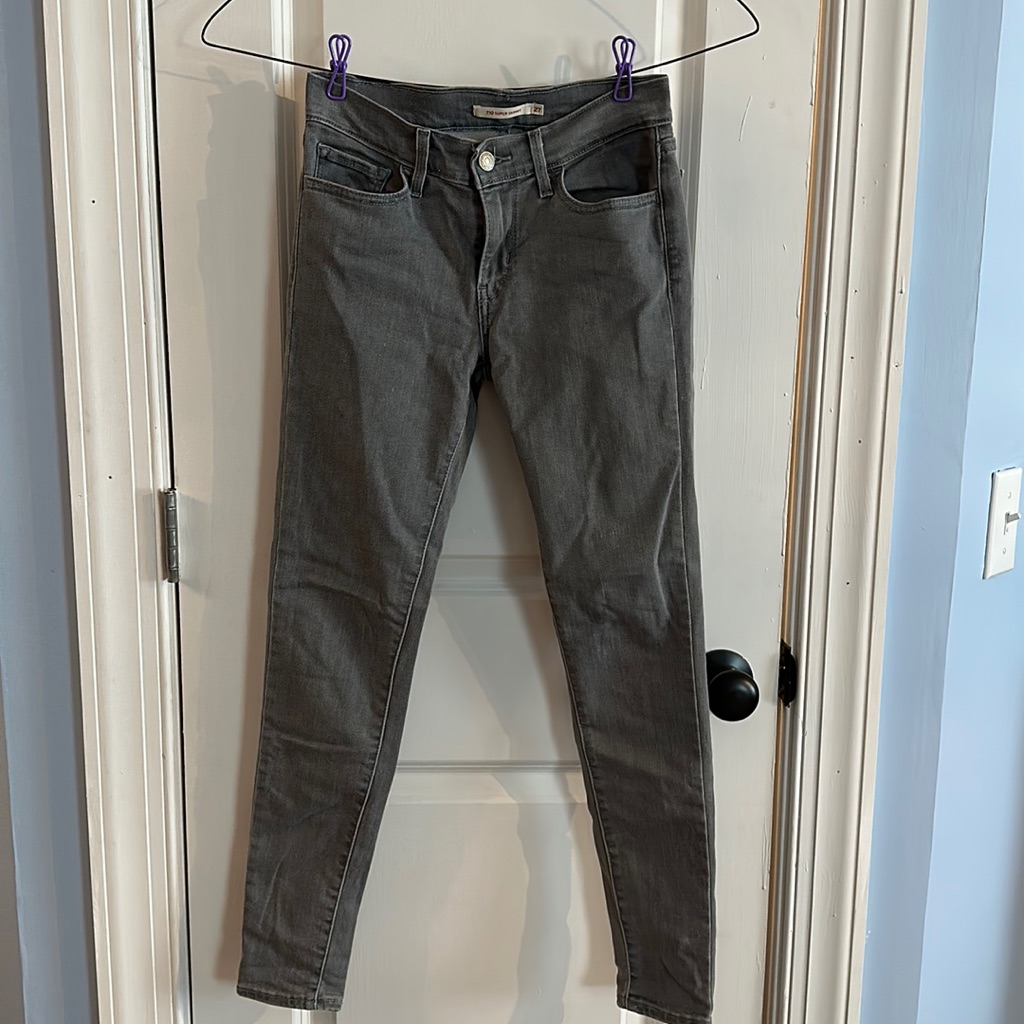 Levi 710